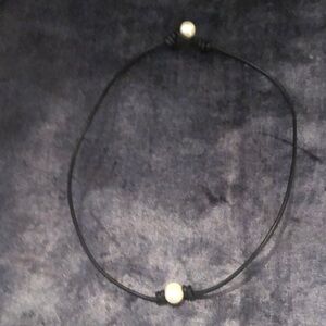 Elegant Black and White Pearl Necklace